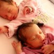 Despre somnul gemenilor născuți prematur